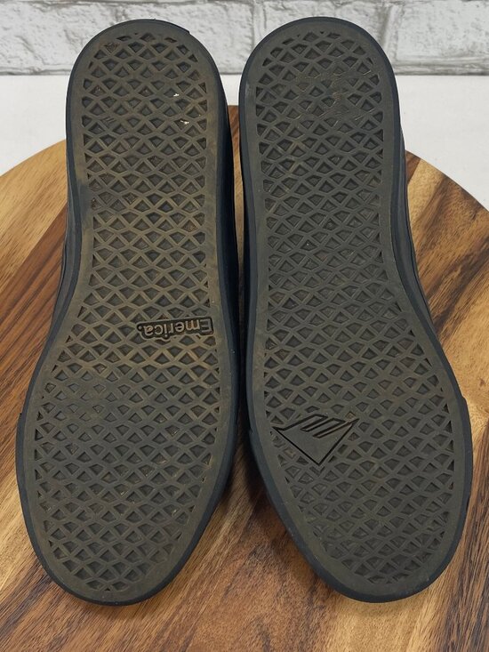 Emerica Indicator High Widow Mens Sz. 8 Triple Black Suede Skateboarding Shoes